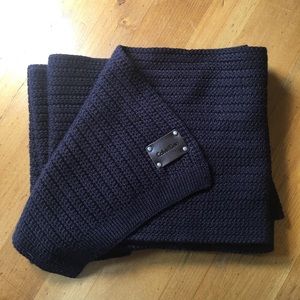 CALVIN KLEIN scarf